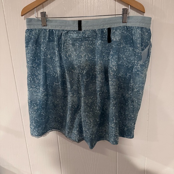 Active Shorts - Picture 3 of 6